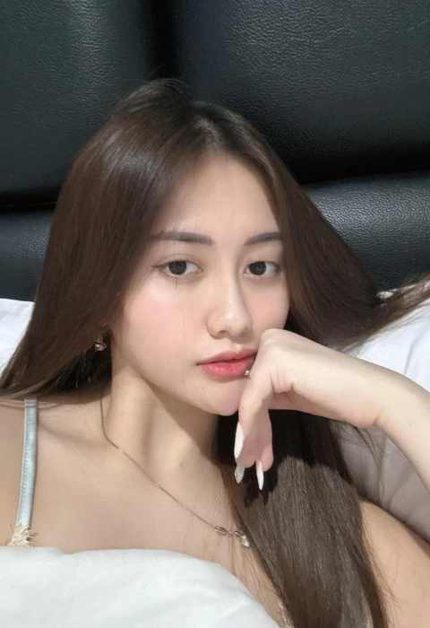 Velisha photo 1, asian, busty, brunette, 168 cm, 49 kg, Large bust, Hong Kong