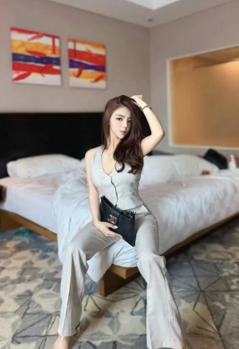 Bao Bao photo 1, asian, average, black hair, 169 cm, 54 kg, Small bust, Hong Kong