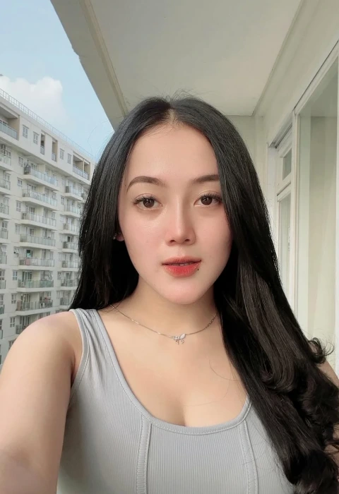 Nindy photo 1, asian, athletic, black hair, 165 cm, 52 kg, Small bust, Hong Kong