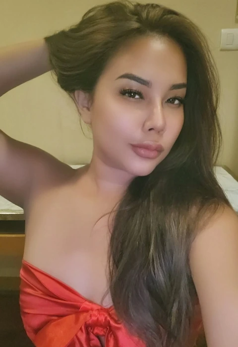 Emma photo 1, asian, slim, brunette, 157 cm, 56 kg, Small bust, Hong Kong