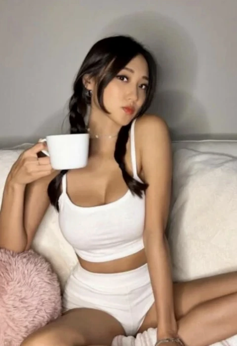 Perfect In Bed photo 1, asian, slim, black hair, 164 cm, 40 kg, Large bust, Hong Kong