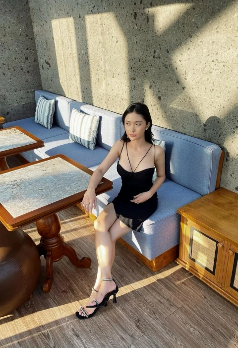 Nadira photo 1, asian, athletic, black hair, 164 cm, 50 kg, Large bust, Hong Kong