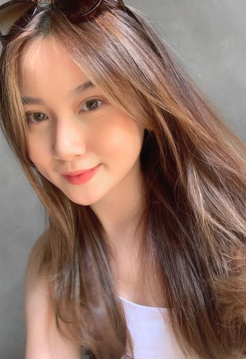 Natalia photo 1, asian, average, brunette, 166 cm, 47 kg, Small bust, Hong Kong