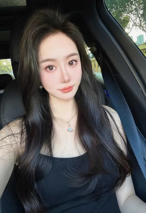 Xiaoyu photo 1, asian, curvy, black hair, 160 cm, 45 kg, Large bust, Hong Kong