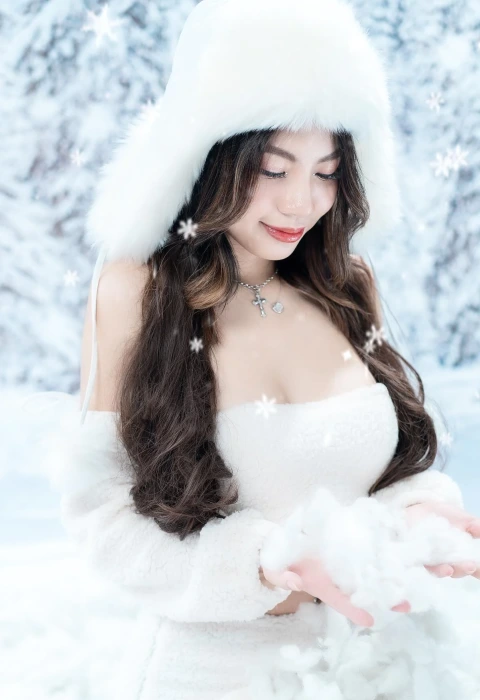 Yannicka Miller photo 1, asian, athletic, brunette, 169 cm, 56 kg, Large bust, Hong Kong