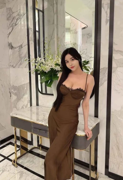 Joyce photo 1, asian, slim, black hair, 167 cm, 52 kg, Medium bust, Hong Kong