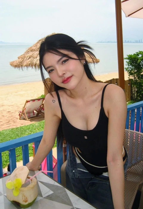 Zahra photo 1, asian, slim, black hair, 167 cm, 51 kg, Large bust, Hong Kong