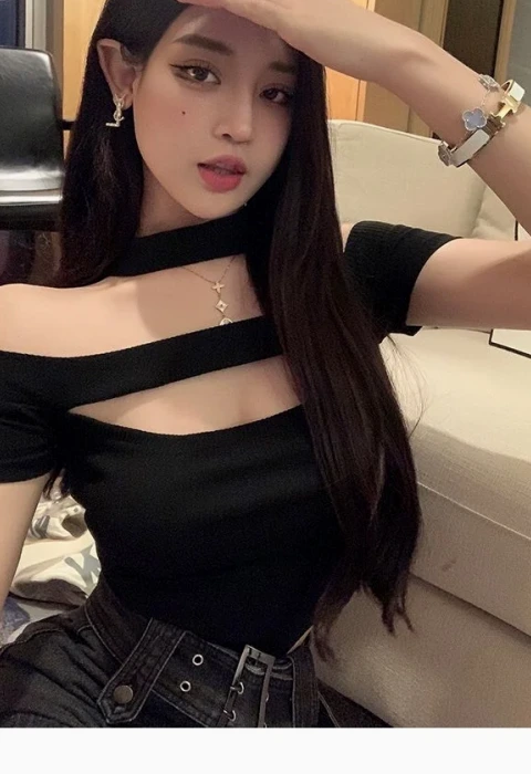 Helen photo 1, asian, average, black hair, 168 cm, 48 kg, Medium bust, Hong Kong