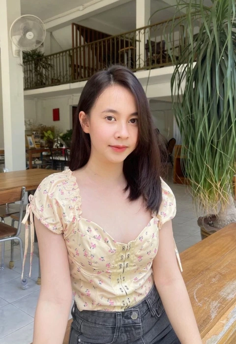 Monica photo 1, asian, busty, brunette, 150 cm, 35 kg, Small bust, Hong Kong