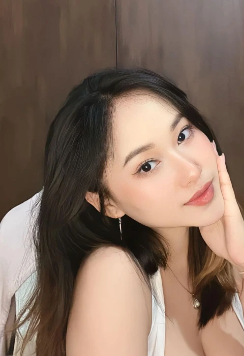 Sella photo 1, asian, athletic, black hair, 162 cm, 50 kg, Large bust, Hong Kong