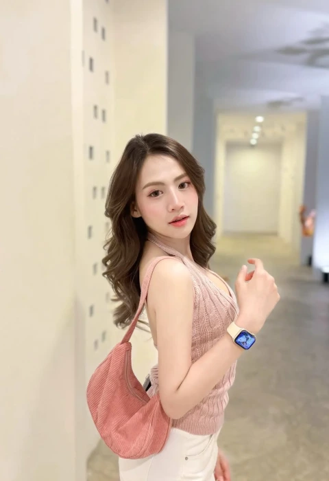Laras photo 1, asian, average, brunette, 160 cm, 51 kg, Large bust, Hong Kong